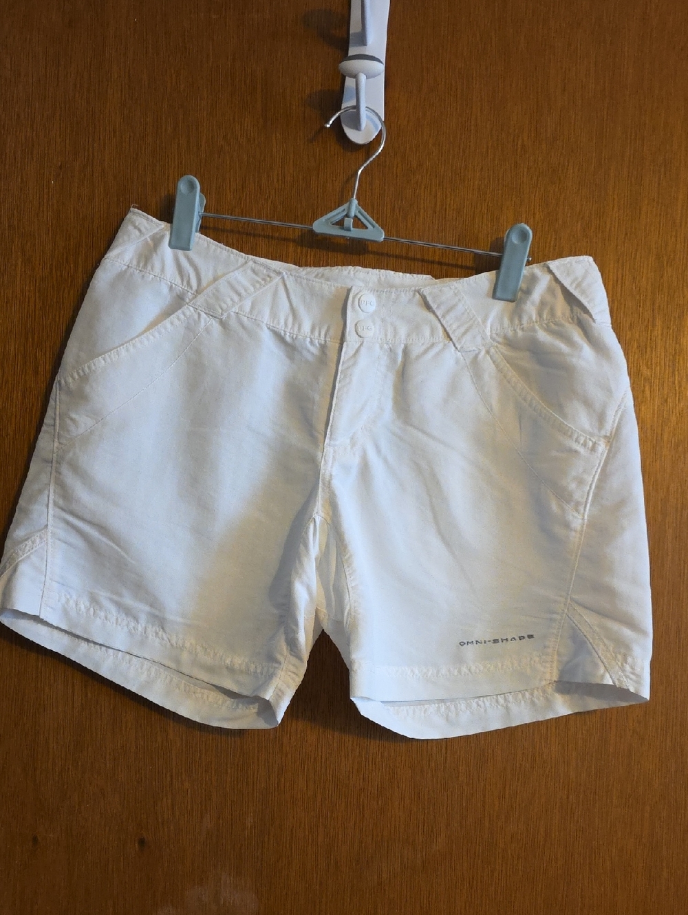 Columbia White Women’s Omni-Shade Athletic Shorts Size S